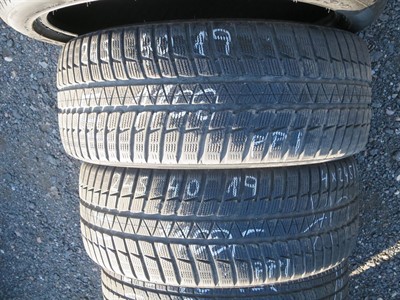 245/40 R19 94V zimní použité pneu FALKEN HS449 EUROWINTER