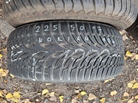 225/50 R17 98H zimní použitá pneu NOKIAN WR D3
