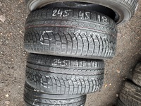 245/45 R18 100V zimní použité pneu NOKIAN WR D4 (1)